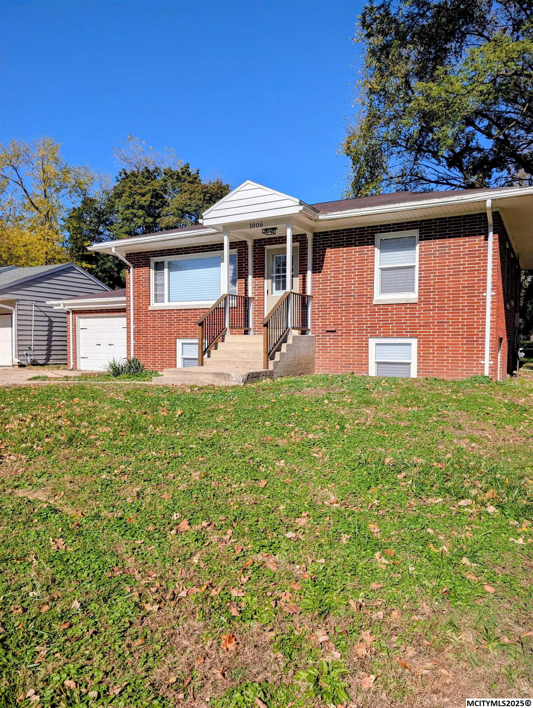 1006 12th NE Mason City IA 50401