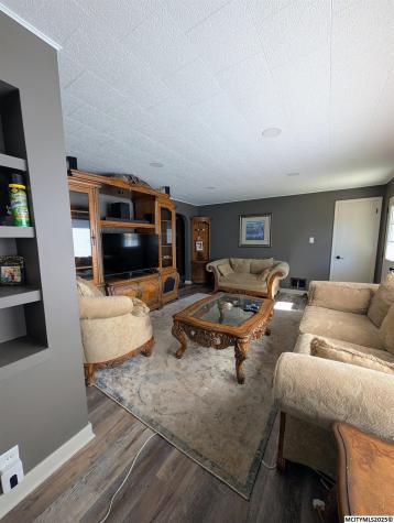 1006 12th NE Mason City IA 50401