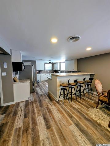 1006 12th NE Mason City IA 50401