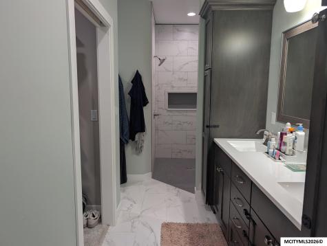 532 River Bend Court Mason City IA 50401