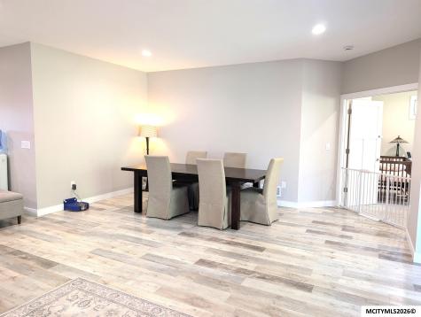 532 River Bend Court Mason City IA 50401