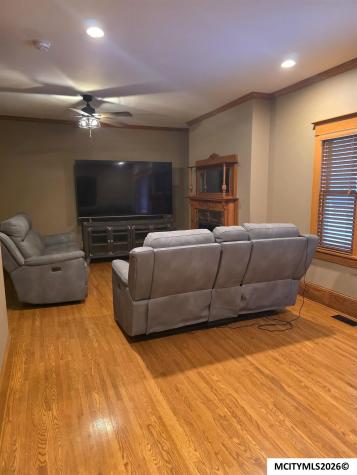 1323 S Pennsylvania Mason City IA 50401