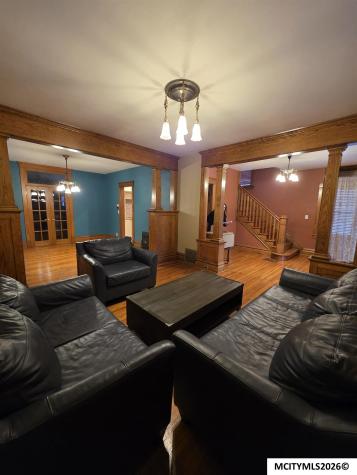1323 S Pennsylvania Mason City IA 50401
