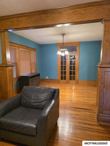 1323 S Pennsylvania Mason City IA 50401