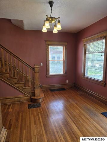 1323 S Pennsylvania Mason City IA 50401