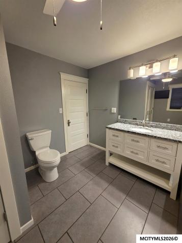 1323 S Pennsylvania Mason City IA 50401