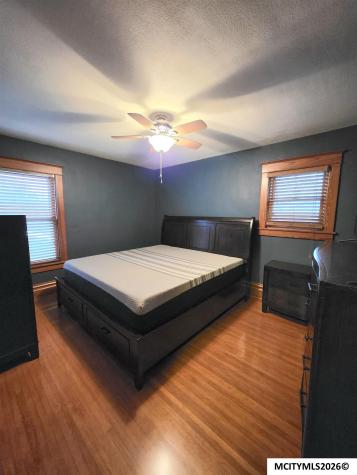 1323 S Pennsylvania Mason City IA 50401