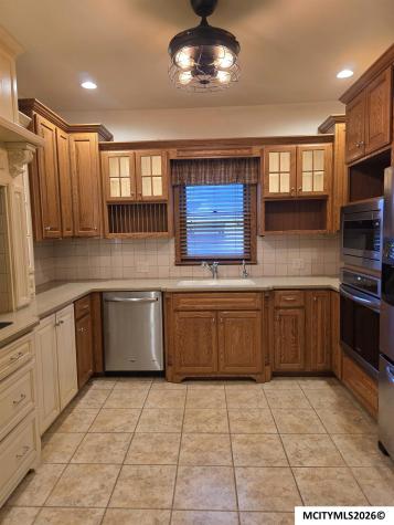 1323 S Pennsylvania Mason City IA 50401
