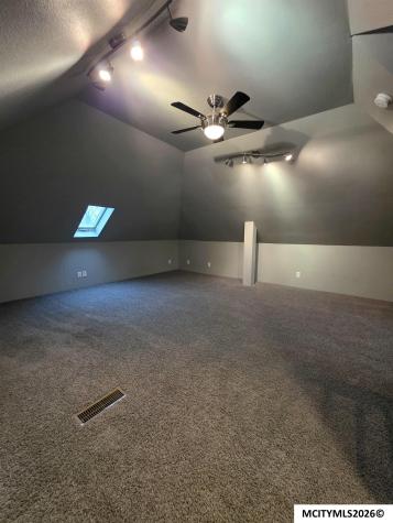 1323 S Pennsylvania Mason City IA 50401