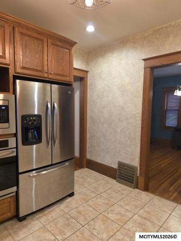1323 S Pennsylvania Mason City IA 50401