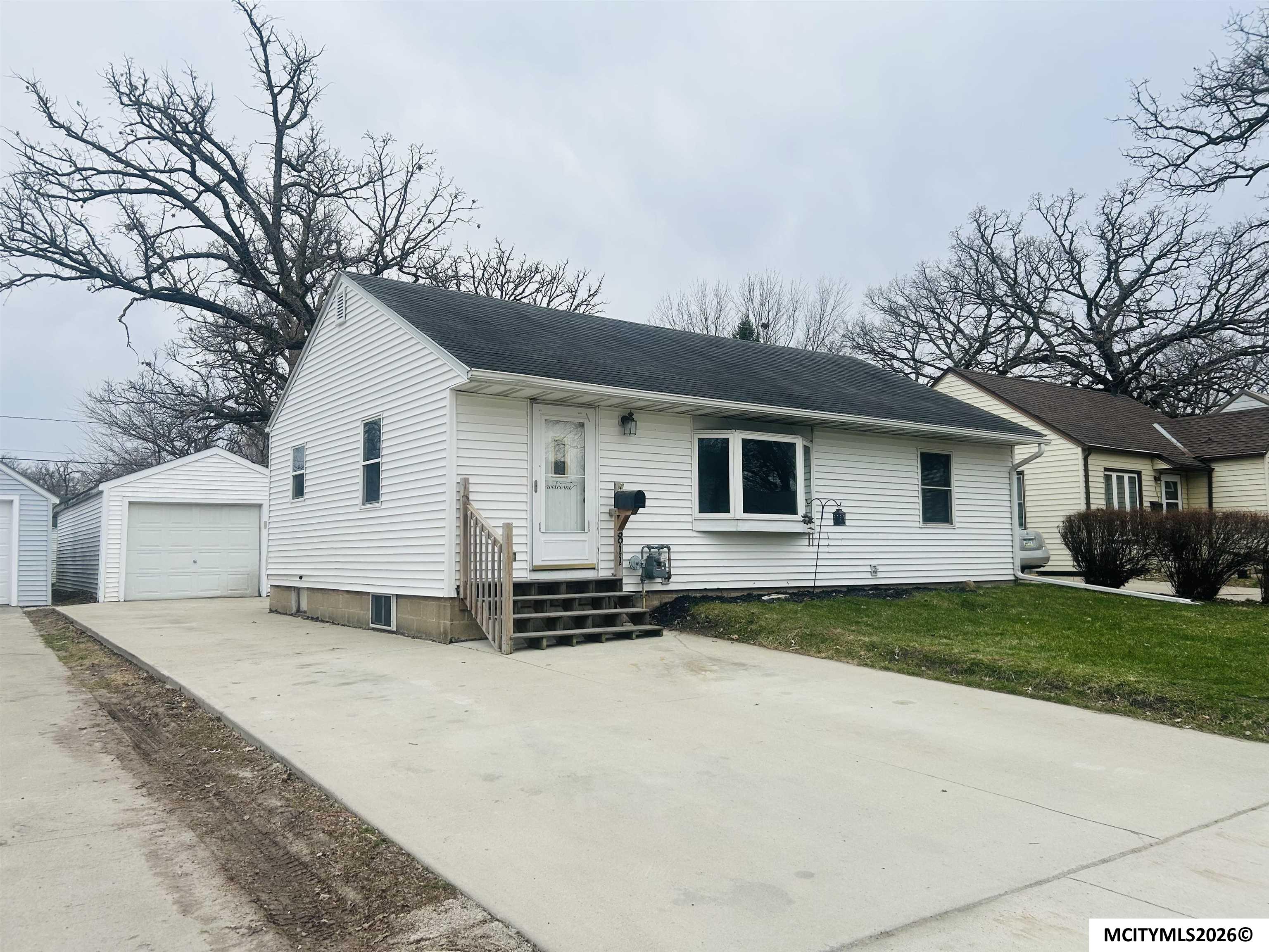 811 16th NE Mason City IA 50401