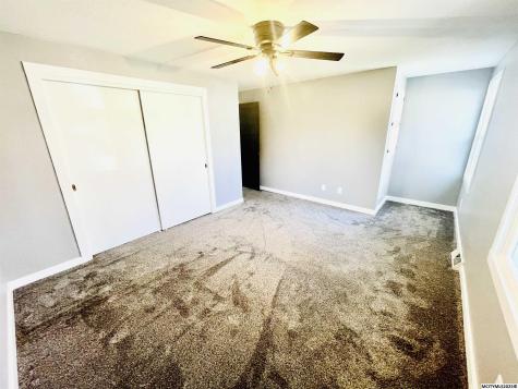 335 Lakeview Drive Mason City IA 50401