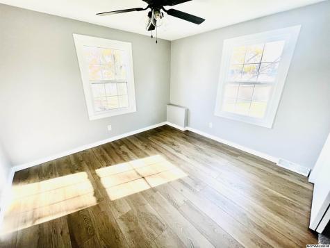 335 Lakeview Drive Mason City IA 50401