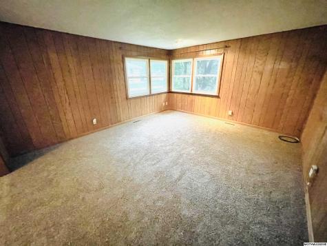 702 1st Street N Rockwell IA 50469