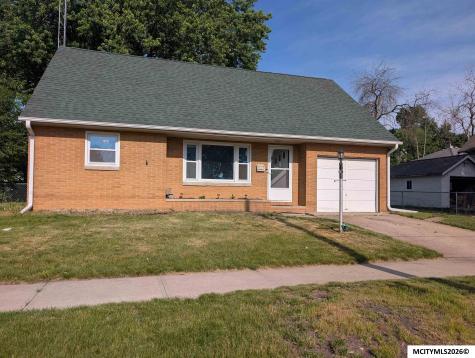 816 S Maryland Mason City IA 50401
