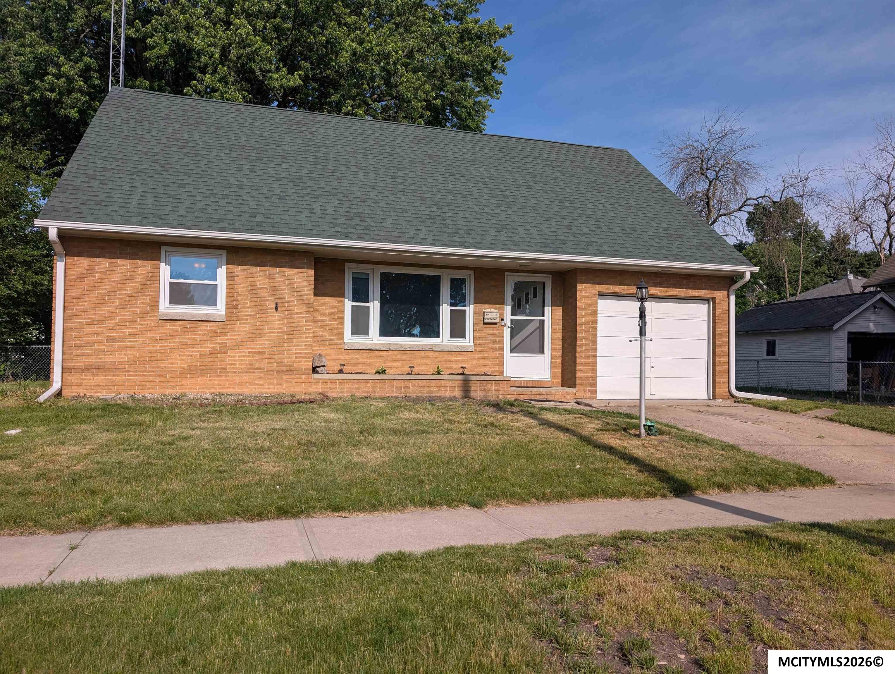 816 S Maryland Mason City IA 50401