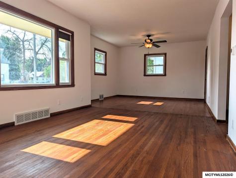 816 S Maryland Mason City IA 50401