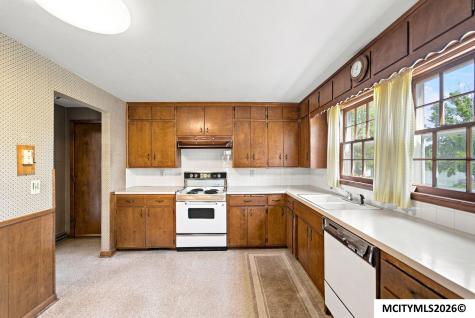 173 Parkridge Drive Mason City IA 50401