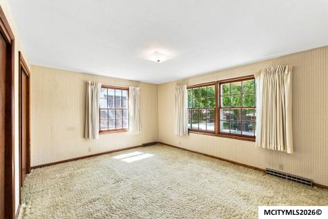 173 Parkridge Drive Mason City IA 50401