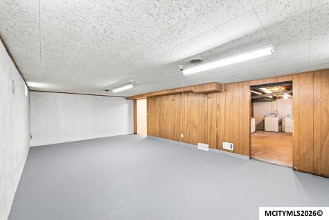 173 Parkridge Drive Mason City IA 50401