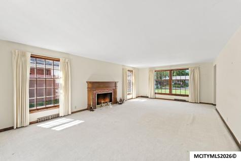 173 Parkridge Drive Mason City IA 50401
