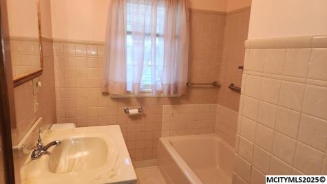 834 4th SE Mason City IA 50401