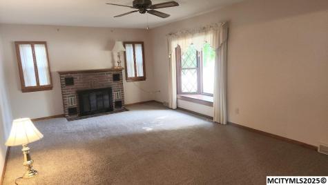 834 4th SE Mason City IA 50401