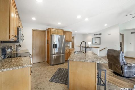 2747 Sunrise Court Mason City IA 50401