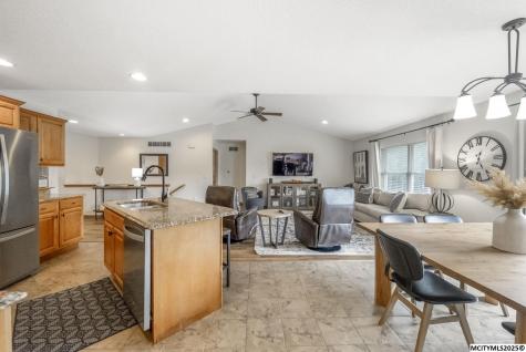 2747 Sunrise Court Mason City IA 50401