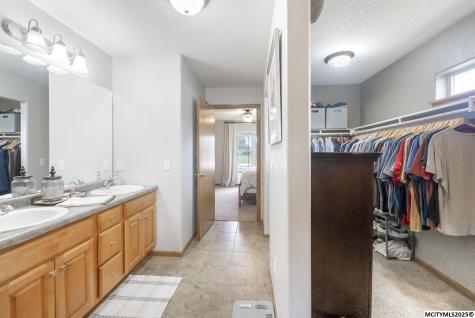 2747 Sunrise Court Mason City IA 50401