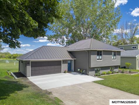 908 S 15th Street Clear Lake IA 50428