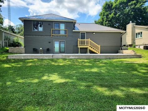 908 S 15th Street Clear Lake IA 50428