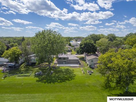 908 S 15th Street Clear Lake IA 50428
