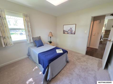1748 Hillcrest Drive Mason City IA 50401