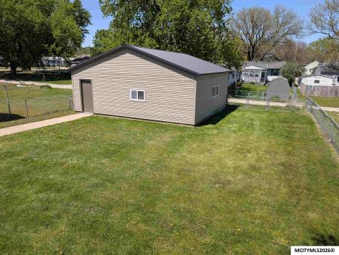 694 17th SE Mason City IA 50401