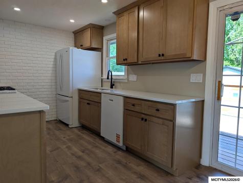 694 17th SE Mason City IA 50401