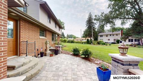 225 Parkridge Drive Mason City IA 50401