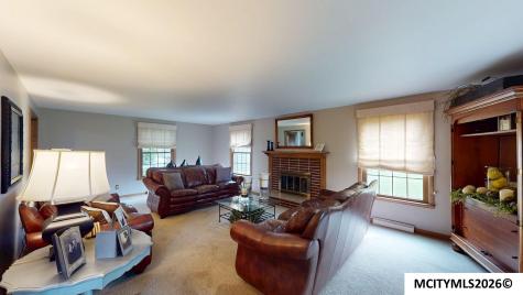 225 Parkridge Drive Mason City IA 50401