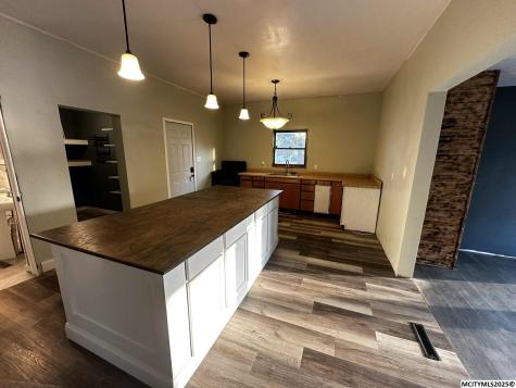 605 Grove Street Plymouth IA 50464