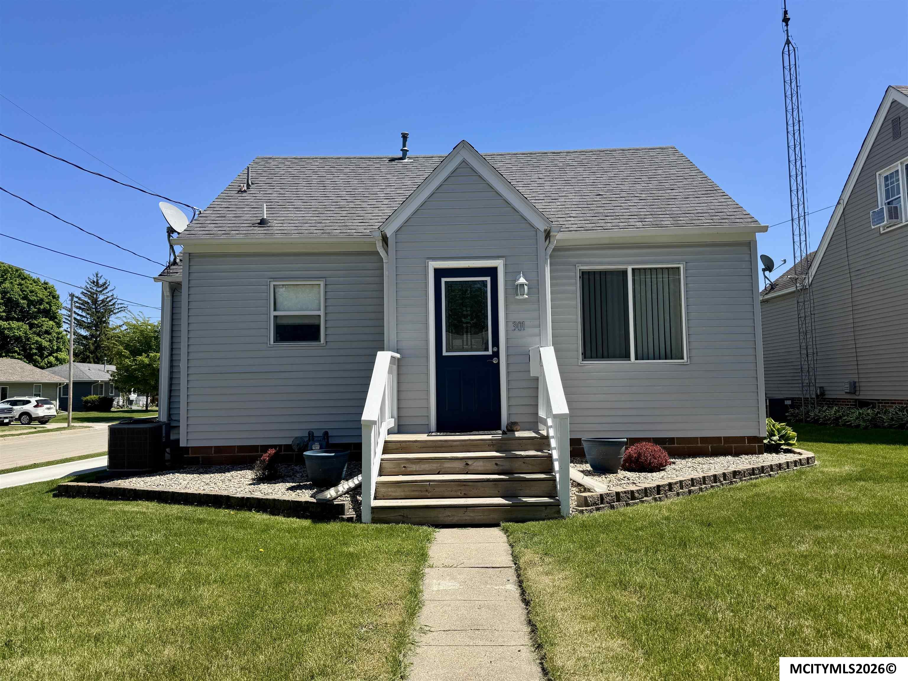 301 S Indiana Avenue Mason City IA 50401