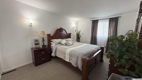 1453 3rd SE Mason City IA 50401