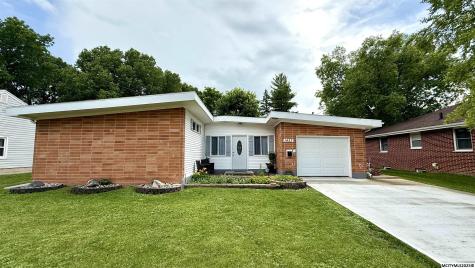 1453 3rd SE Mason City IA 50401