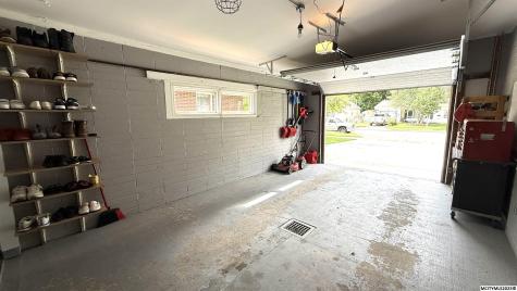 1453 3rd SE Mason City IA 50401