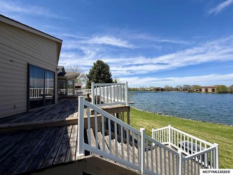 900 Briarstone Drive Mason City IA 50401