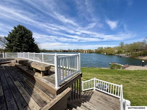 900 Briarstone Drive Mason City IA 50401
