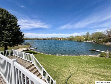 900 Briarstone Drive Mason City IA 50401