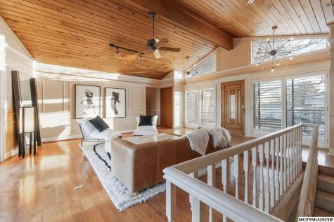 900 Briarstone Drive Mason City IA 50401
