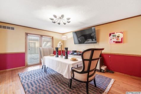 900 Briarstone Drive Mason City IA 50401
