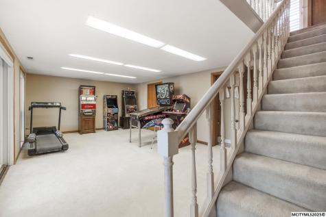 900 Briarstone Drive Mason City IA 50401