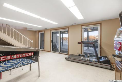 900 Briarstone Drive Mason City IA 50401